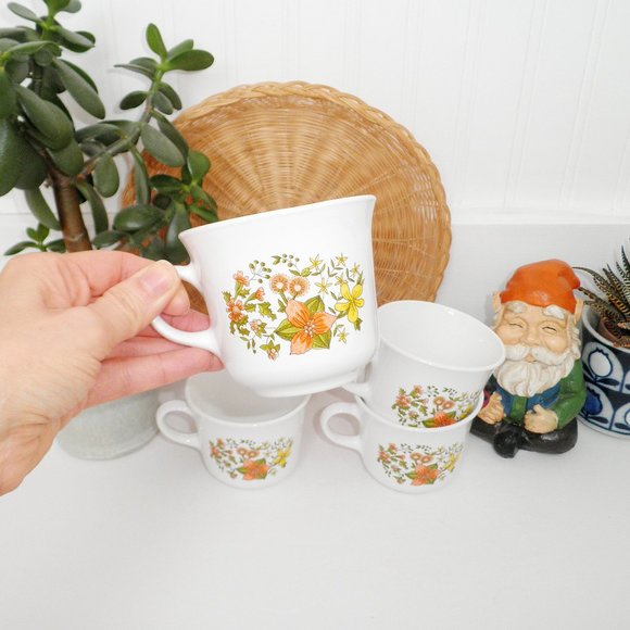 Vintage Cottagecore Set of 4 Floral Corelle Tea or Coffee Cups 1970s Farmhouse - Picture 4 of 6